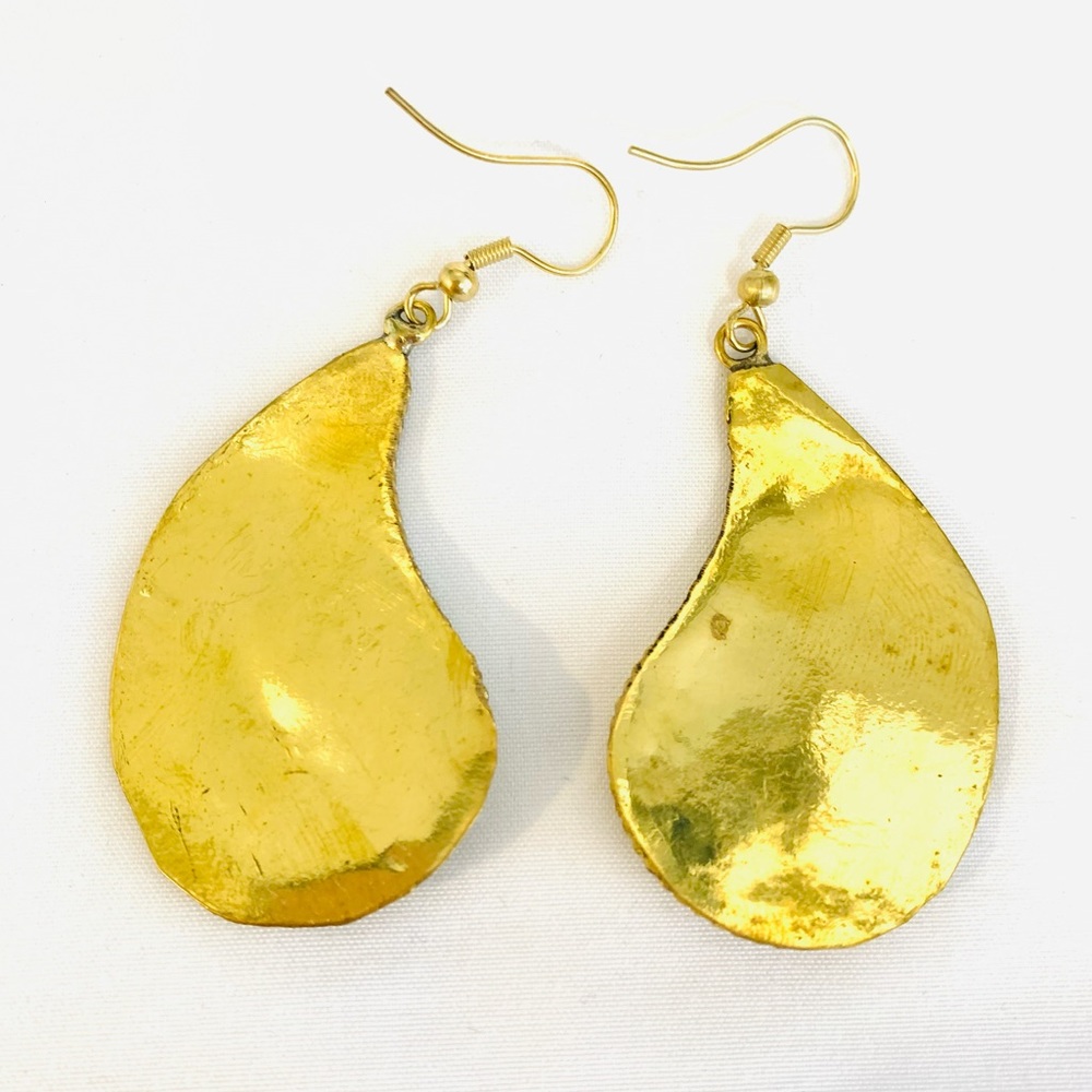 Handmade Himalayan Earring - Picture 3 of 3